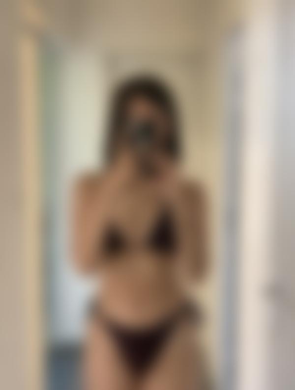 Trashexhibgirl, smuk kvinde til delingsvillig mand, der kan lide en behåret fisse og udstillingslege i Køge