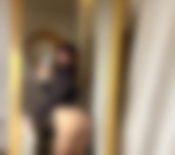 Ny oplevelse, moden kvinde, der gerne vil prøve analsex med en ekspert i Hørsholm