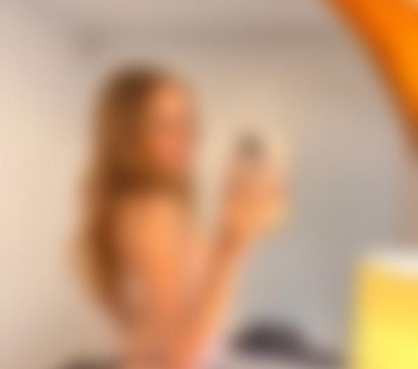 Shorty, ung embedsmand, vil gerne have besøg af en mand i Esbjerg