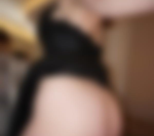 Sangchaud11, fransk-italiensk brunette søger legekammerat i København