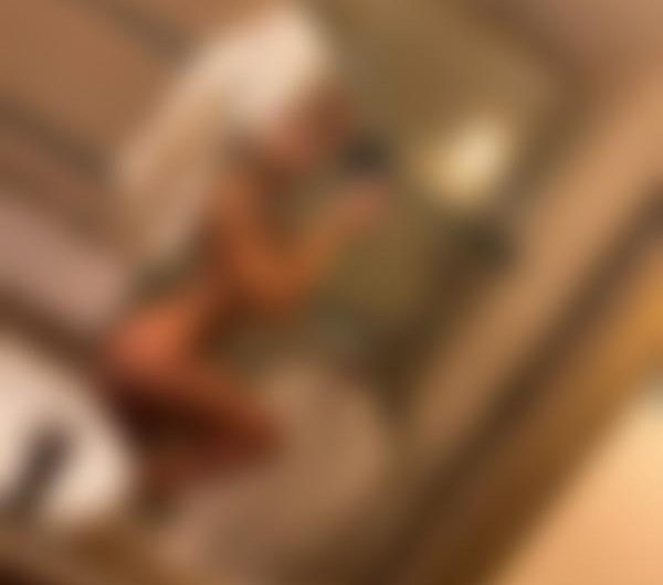 Yvonne, Hard sex med en meget fræk moden kvinde i København