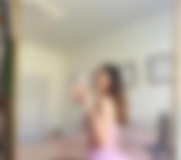 16, underdanig bourgeoise og god til at sutte, søger ung fyr eller jomfru i 92 i Aalborg