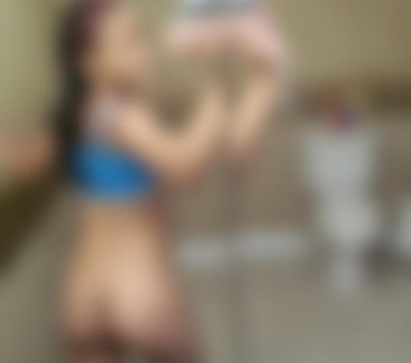 Eleanoredeslandes, Min mand er ikke nok for mig, jeg er for fræk! i København