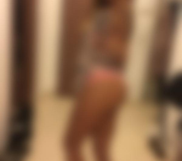 Pipeuse, moden gift kvinde til gratis og diskret blowjob i 93 i København