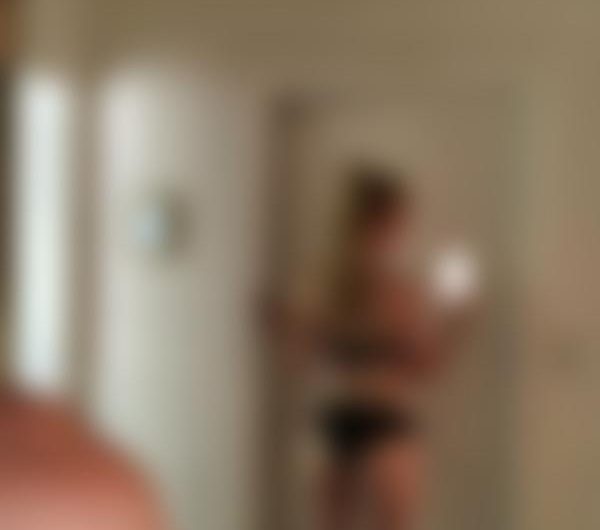 Marie08, rund kvinde i et par til sex i Ardennerne i København