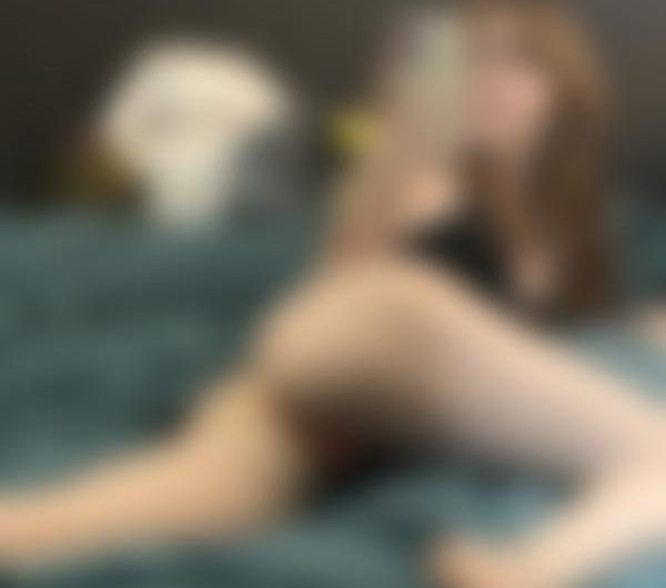 Cleopatre, fraskilt cougar søger yngre mand til sex i København