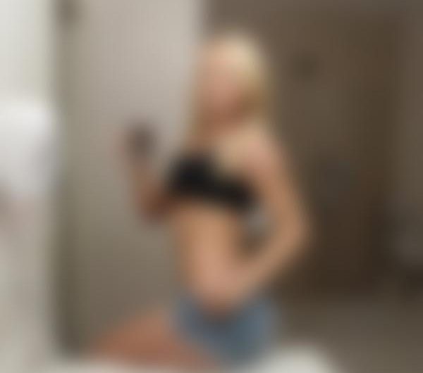 Ladelinkante, sensuel blondine fra Nièvre søger en opmærksom sexpartner i København