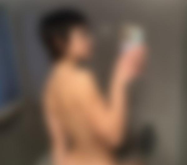 Carinne, uforpligtende sex med en frodig brunette i Kolding