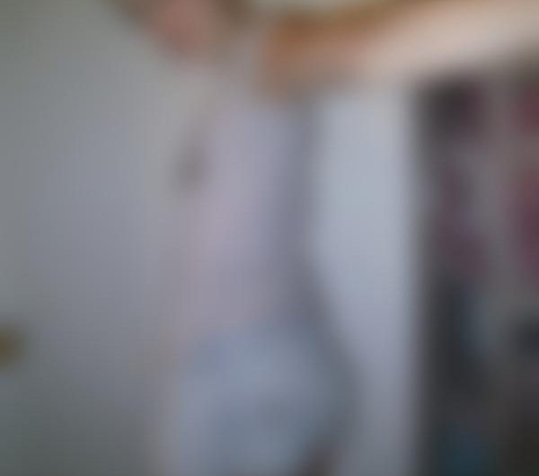 Titetornade, pige fra Albi søger sexdate med en cool fyr, der ikke er klæbende, i Aarhus