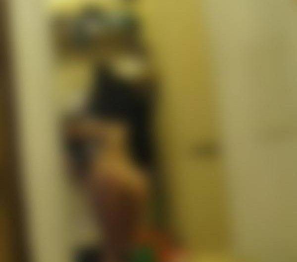 2kiss4you, To modne veninder fra Doubs søger biseksuelt par, der kan tage os imod i København