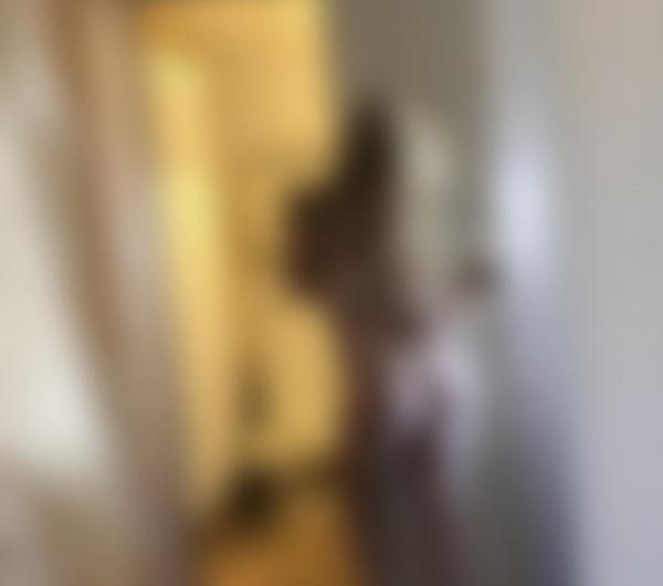 Nympheroubaisienne, sød fræk nymfoman til regelmæssig sex i Roub i Helsingør