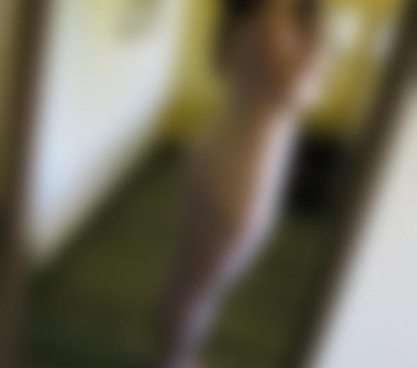 Ambre, til velhavende Dandy i Kolding