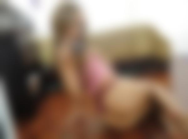 Brunette, brunette søger sexdate i Herning