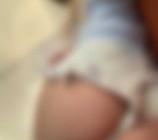 Chaudassemsn, smuk brunette tilbyder webcam-chat på MSN i København