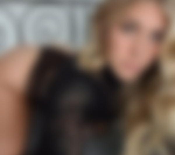 Coquine18ans, ung fræk kvinde på 18 år søger et rigtigt knald i København